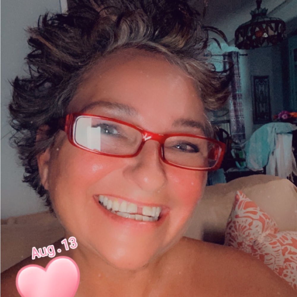 Meet your Posher, Kimberly